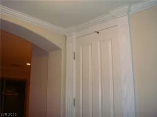 Photo #5: 2375412 Listing 