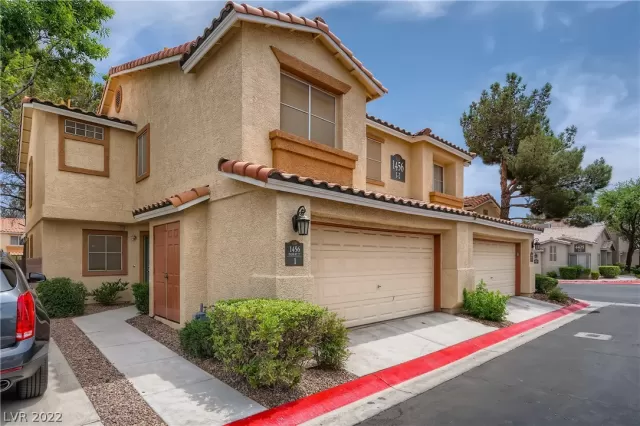 MLS: 2375422 Condo For Sale