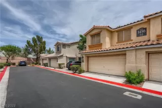 Photo #2: 2375422 Listing