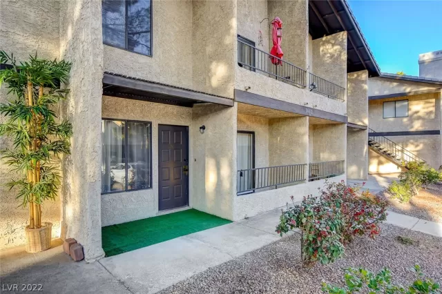 MLS: 2375428 Condo For Sale