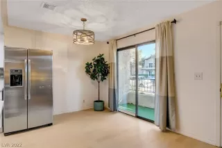 Photo #5: 2375428 Listing