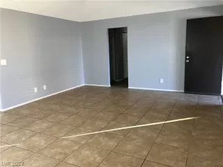 Photo #3: 2375449 Listing 