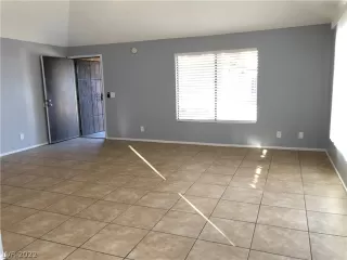 Photo #4: 2375449 Listing 