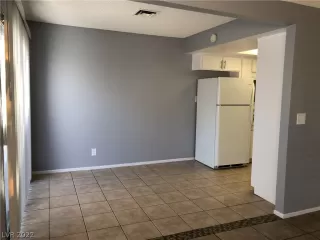 Photo #5: 2375449 Listing 