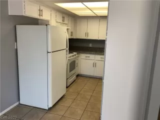 Photo #6: 2375449 Listing 