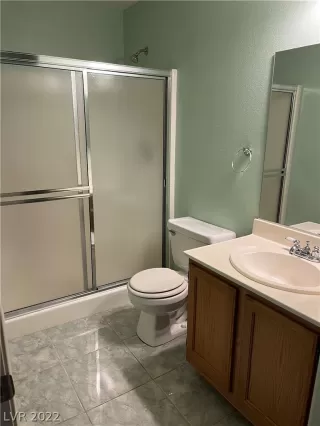 Photo #5: 2375456 Listing 