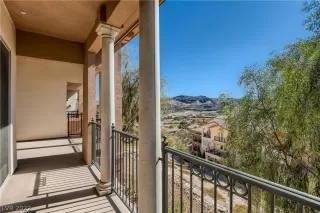 Photo #4: 2375484 Listing 