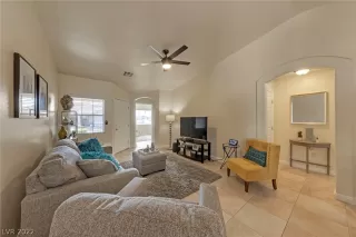 Photo #3: 2375491 Listing 