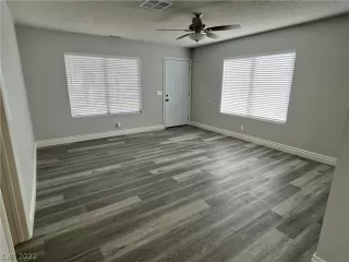 Photo #3: 2375498 Listing 