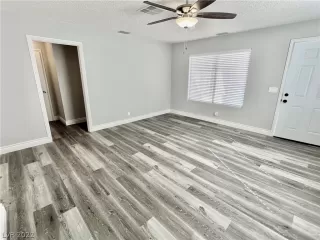 Photo #5: 2375498 Listing 