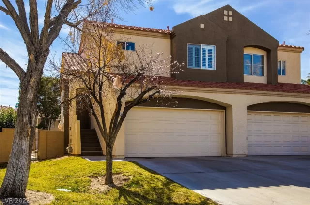 MLS: 2375503 Condo For Sale