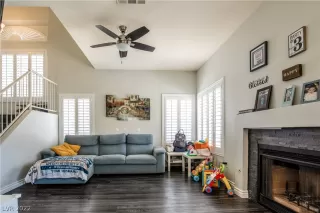 Photo #2: 2375503 Listing