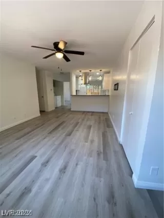 Photo #3: 2375525 Listing