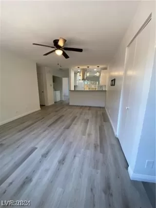 Photo #4: 2375525 Listing