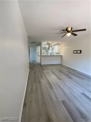 Photo #5: 2375525 Listing