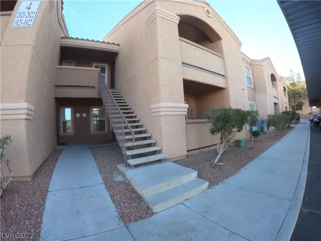 MLS: 2375530 Condo For Sale