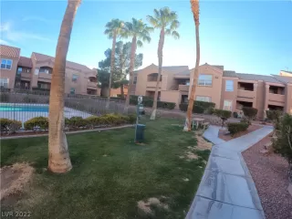 Photo #5: 2375530 Listing