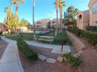 Photo #6: 2375530 Listing