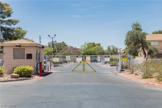 Photo #1: 2375537 Listing 