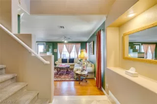 Photo #6: 2375567 Listing