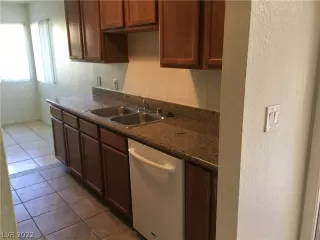 Photo #2: 2375618 Listing