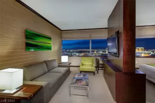 Photo #3: 2375638 Listing