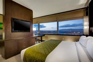 Photo #6: 2375638 Listing