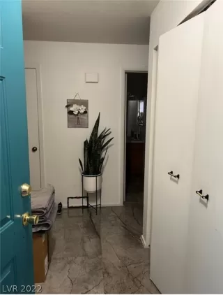 Photo #3: 2375665 Listing