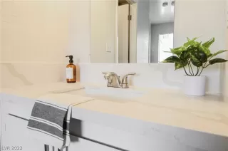 Photo #1: 2375668 Listing 