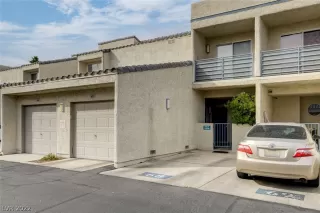 Photo #1: 2375706 Listing 