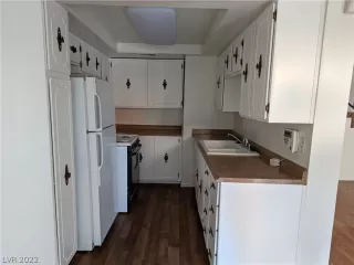 Photo #2: 2375728 Listing