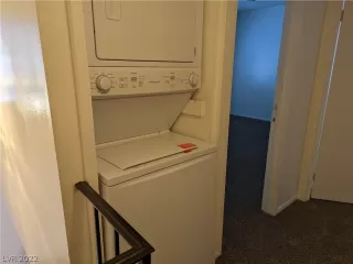 Photo #6: 2375728 Listing