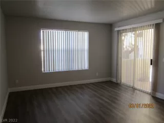 Photo #4: 2375731 Listing 