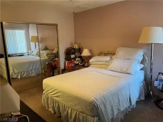 Photo #3: 2375734 Listing