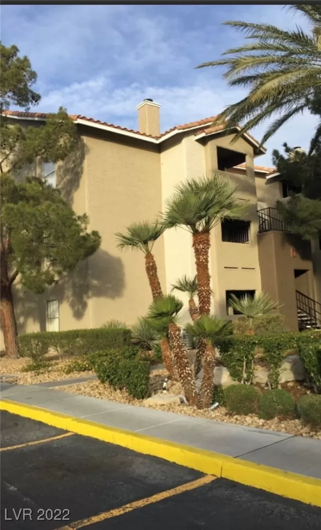 MLS: 2375760 Condo For Sale