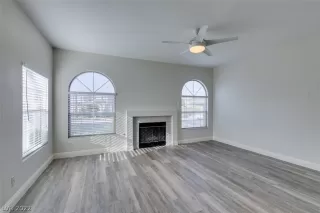 Photo #4: 2375836 Listing 