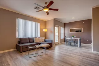Photo #6: 2375841 Listing 