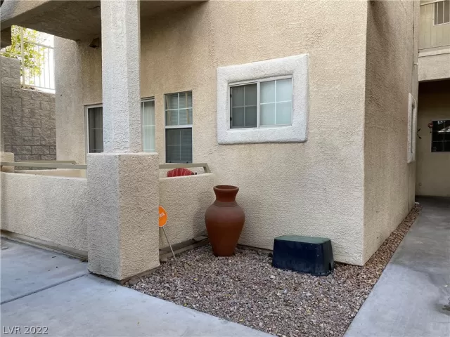 MLS: 2375901 Condo For Sale