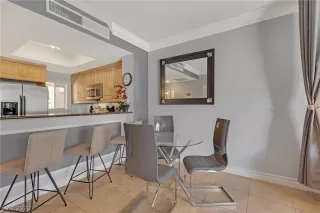 Photo #3: 2375906 Listing