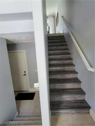 Photo #3: 2375914 Listing