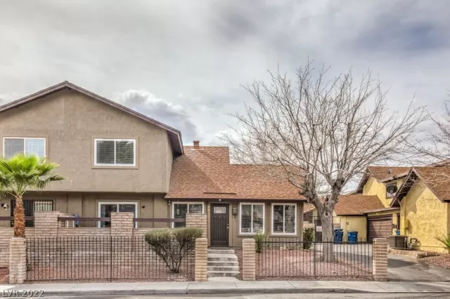 MLS: 2375934 Condo For Sale