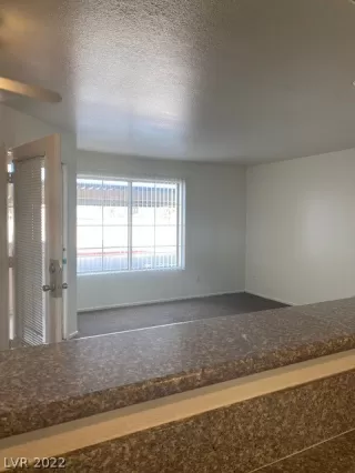 Photo #4: 2375942 Listing 