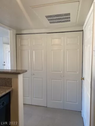 Photo #5: 2375942 Listing 