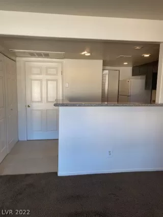 Photo #6: 2375942 Listing 