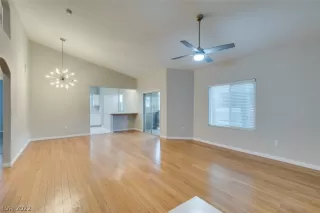 Photo #2: 2375951 Listing 
