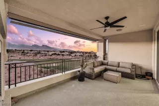 Photo #5: 2375952 Listing