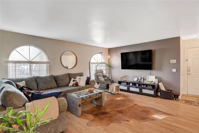 MLS: 2375966 Condo For Sale