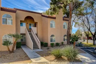 Photo #2: 2375966 Listing 