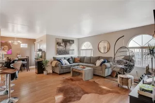 Photo #3: 2375966 Listing 