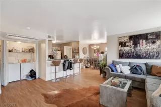 Photo #4: 2375966 Listing 